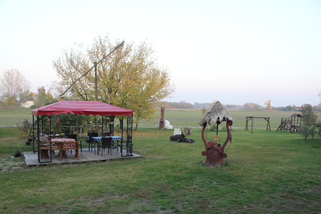 Gedeon Tanya Panzio Guest House Jakabszallas Exterior photo